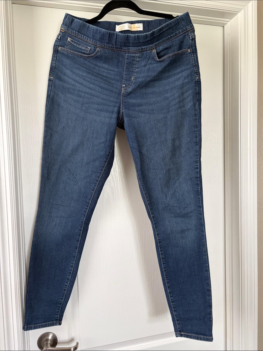 Signature by Levi Strauss Women's Medium Blue Skinny Jeans